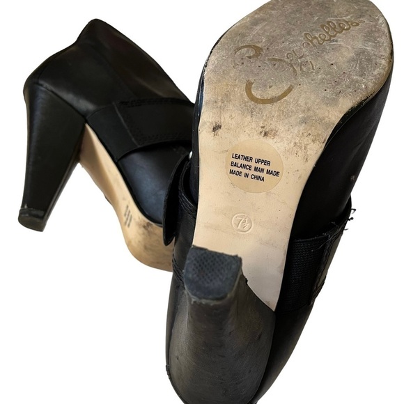 Seychelles black leather high heel booties with buckle detail - Picture 3 of 4